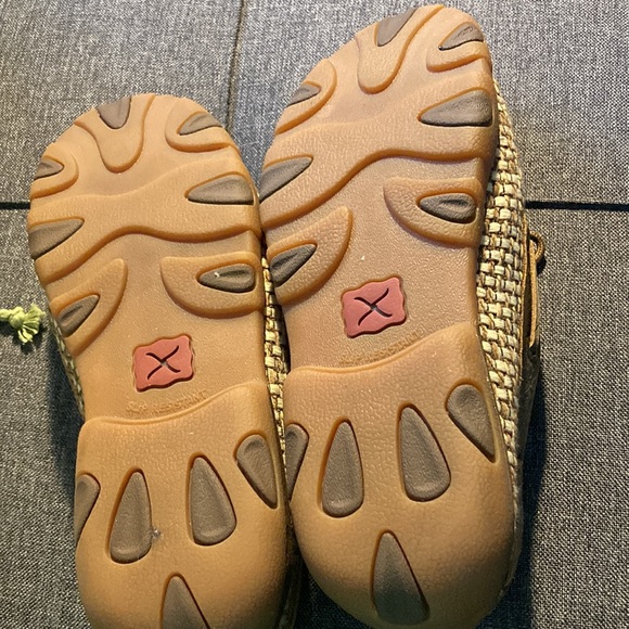 Twisted X VFW appreciation shoes. Tan and brown. Never been worn! - Picture 2 of 7